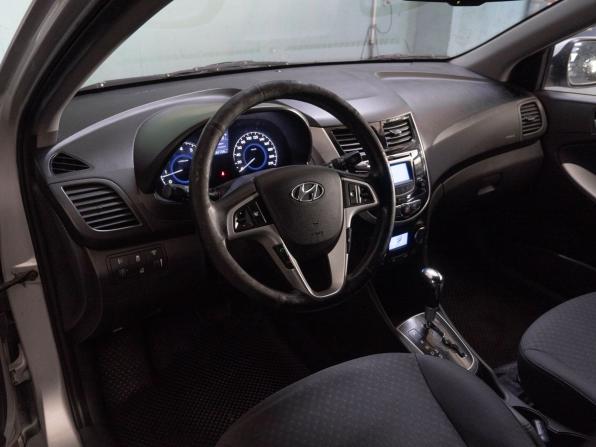 Hyundai Solaris I с пробегом 2013 года, цена 850 000 рублей, 189108 км, хэтчбек, Автокод Объявления