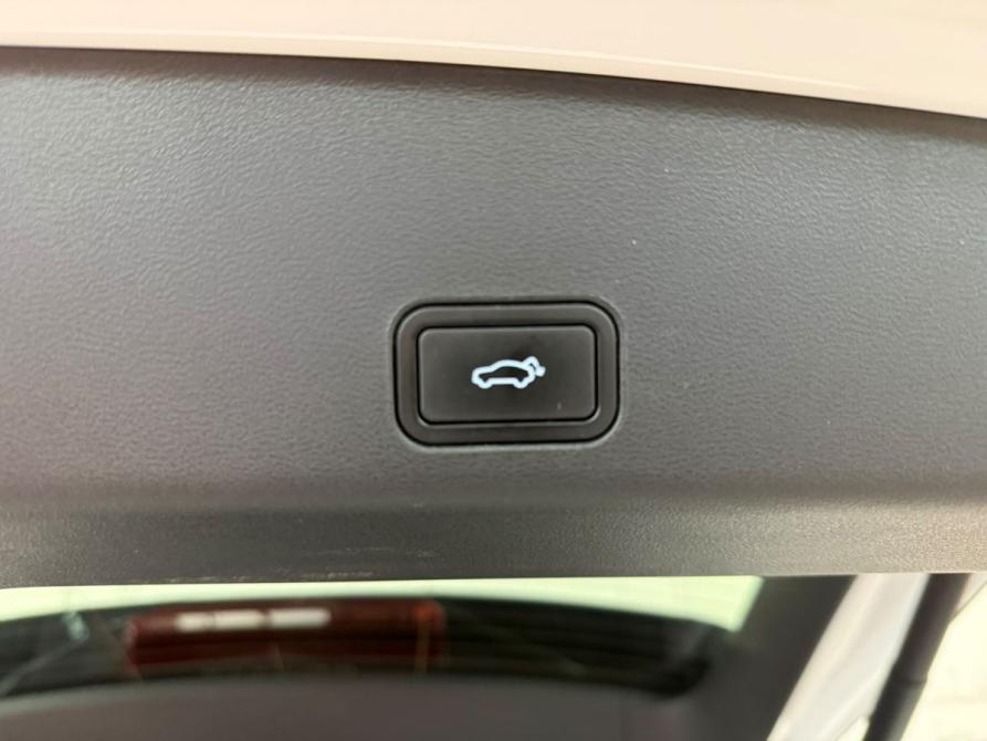 Geely Monjaro I Москва  - изображение 23