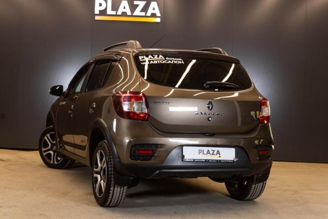 Renault Sandero II Рестайлинг с пробегом 2019 года, цена 1 349 000 рублей, 53124 км, хэтчбек, Автокод Объявления