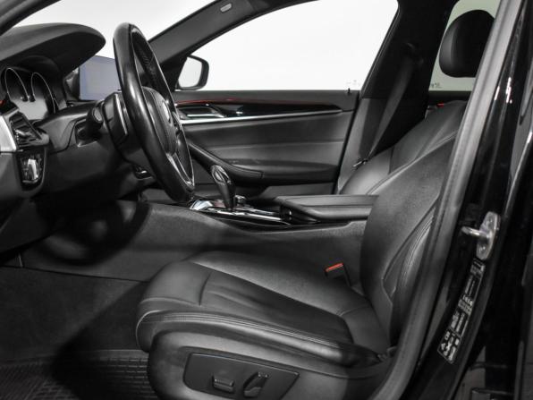 BMW 5 серии VII (G30/G31/G38) с пробегом 2019 года, цена 2 848 900 рублей, 129490 км, седан, Автокод Объявления