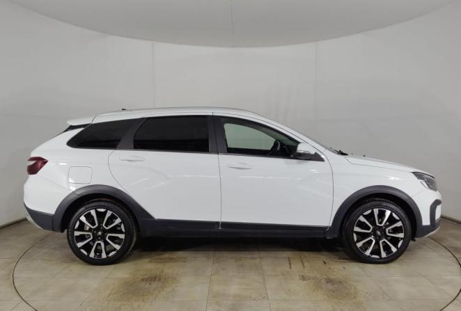 Lada (ВАЗ) Vesta I Рестайлинг (NG) с пробегом 2024 года, цена 1 650 000 рублей, 9200 км, универсал, Автокод Объявления