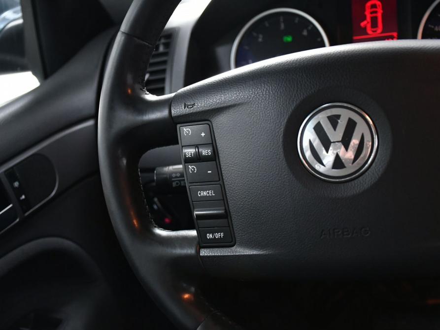 Volkswagen Touareg I Рестайлинг Новосибирск  - изображение 15
