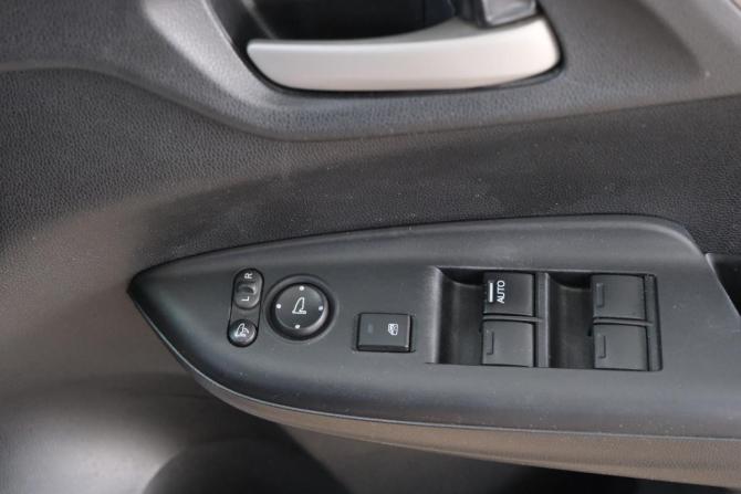 Honda Fit III Рестайлинг с пробегом 2019 года, цена 1 229 000 рублей, 102000 км, хэтчбек, Автокод Объявления