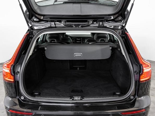 Volvo V60 II с пробегом 2018 года, цена 2 299 000 рублей, 191000 км, универсал, Автокод Объявления
