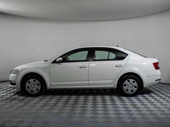 Skoda Octavia III (A7) Рестайлинг с пробегом 2018 года, цена 1 297 000 рублей, 207417 км, лифтбек, Автокод Объявления