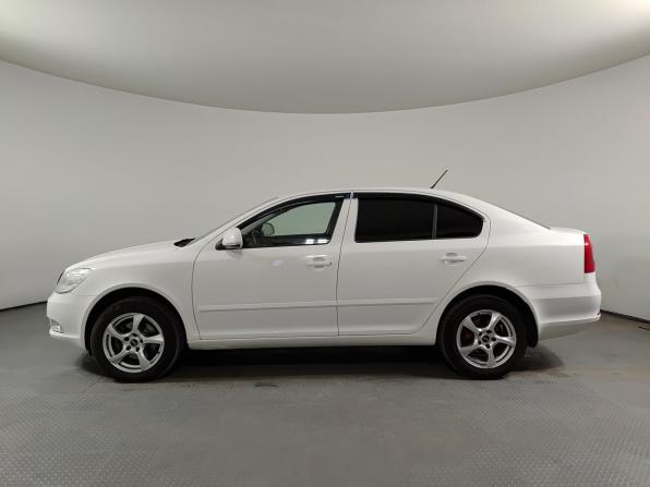 Skoda Octavia II (A5) Рестайлинг с пробегом 2013 года, цена 1 100 000 рублей, 131805 км, лифтбек, Автокод Объявления