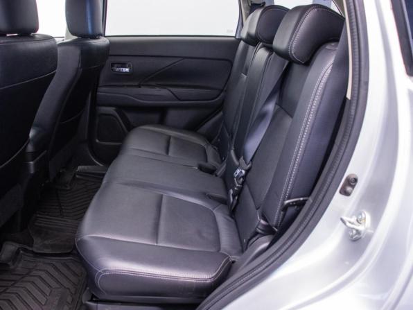 Mitsubishi Outlander III Рестайлинг 2 с пробегом 2017 года, цена 1 995 000 рублей, 104406 км, внедорожник, Автокод Объявления