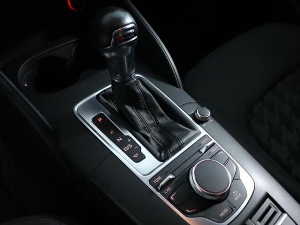 Audi A3 III (8V) с пробегом 2013 года, цена 1 147 900 рублей, 187220 км, хэтчбек, Автокод Объявления