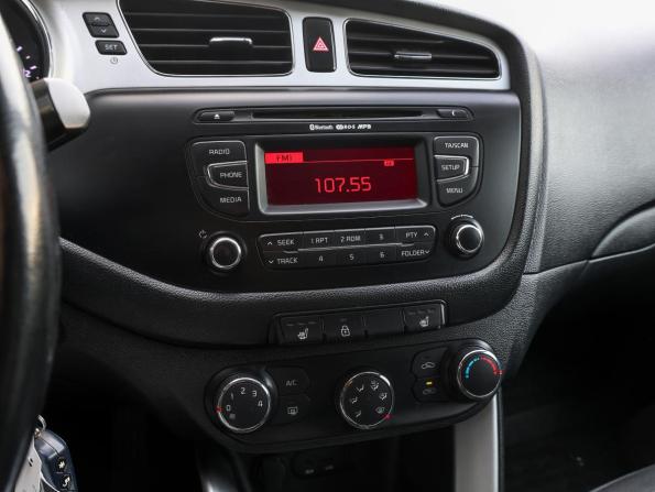 Kia Ceed II с пробегом 2014 года, цена 949 000 рублей, 179482 км, универсал, Автокод Объявления