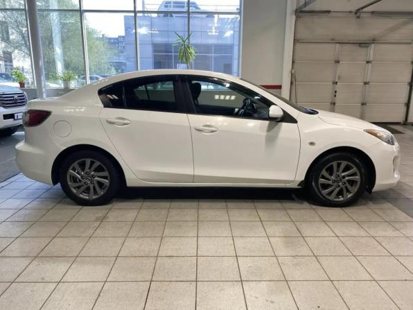 Mazda 3 II (BL) Рестайлинг с пробегом 2012 года, цена 1 099 999 рублей, 95000 км, седан, Автокод Объявления