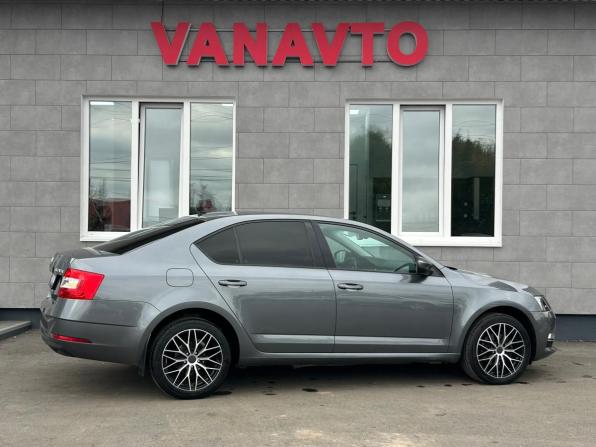 Skoda Octavia III (A7) Рестайлинг с пробегом 2017 года, цена 1 835 000 рублей, 122040 км, лифтбек, Автокод Объявления