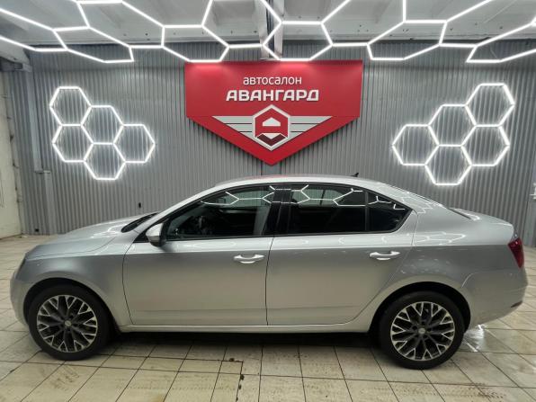 Skoda Octavia III (A7) Рестайлинг с пробегом 2017 года, цена 1 560 000 рублей, 130950 км, лифтбек, Автокод Объявления