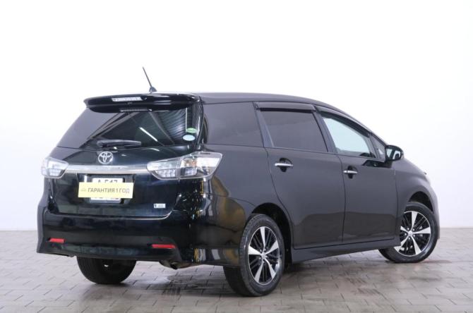 Toyota Wish II Рестайлинг с пробегом 2014 года, цена 1 689 000 рублей, 75000 км, минивэн, Автокод Объявления
