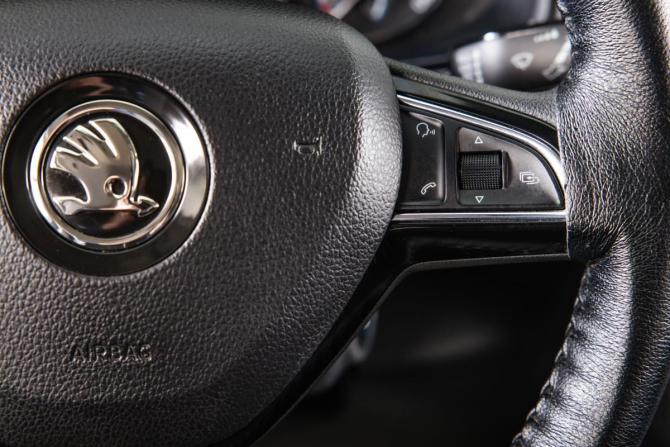 Skoda Karoq I с пробегом 2020 года, цена 2 549 000 рублей, 66500 км, внедорожник, Автокод Объявления