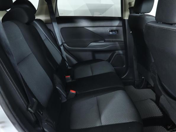 Mitsubishi Outlander III Рестайлинг 2 с пробегом 2018 года, цена 1 579 000 рублей, 230000 км, внедорожник, Автокод Объявления