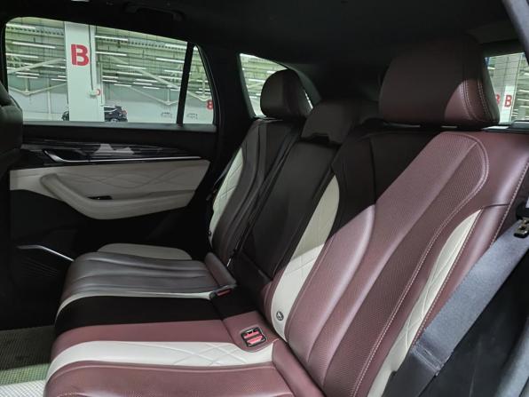 Geely Monjaro I с пробегом 2023 года, цена 2 730 000 рублей, 121046 км, внедорожник, Автокод Объявления