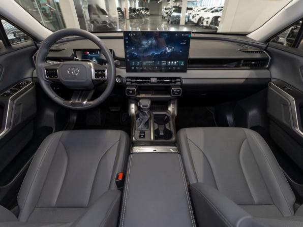 Toyota RAV4 VI (XA60) с пробегом 2026 года, цена 4 250 000 рублей, 28 км, внедорожник, Автокод Объявления