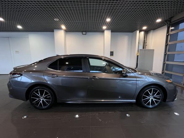 Toyota Camry VIII (XV70) Рестайлинг с пробегом 2022 года, цена 2 740 000 рублей, 27930 км, седан, Автокод Объявления