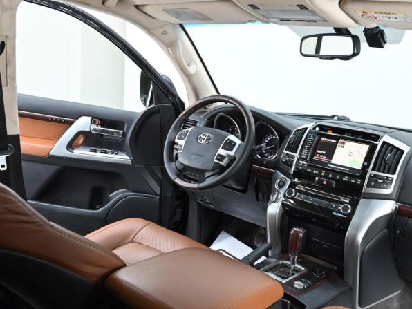 Toyota Land Cruiser 200 Series Рестайлинг 1 с пробегом 2014 года, цена 2 299 000 рублей, 120678 км, внедорожник, Автокод Объявления