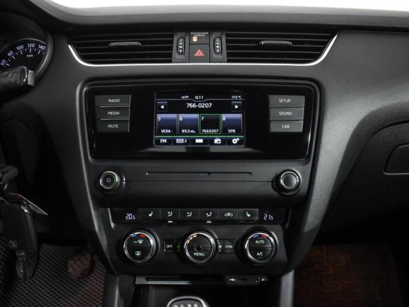 Skoda Octavia III (A7) с пробегом 2016 года, цена 920 000 рублей, 261030 км, лифтбек, Автокод Объявления