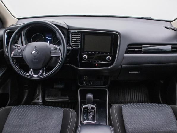 Mitsubishi Outlander III Рестайлинг 3 с пробегом 2021 года, цена 2 127 000 рублей, 184876 км, внедорожник, Автокод Объявления