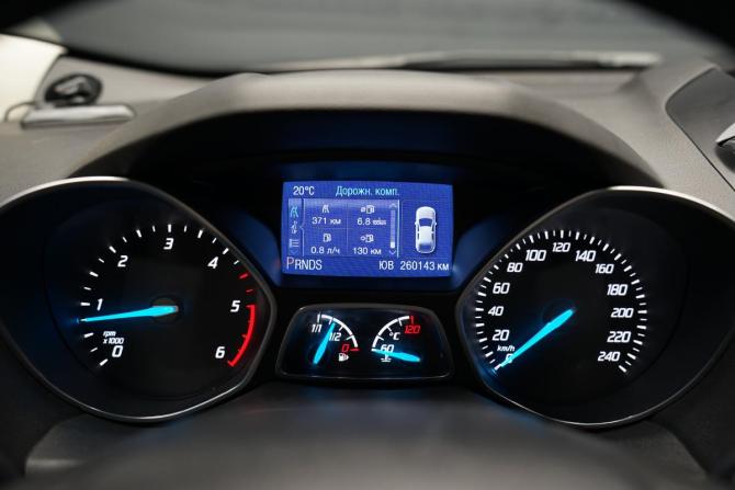 Ford Kuga II с пробегом 2013 года, цена 1 199 000 рублей, 260000 км, внедорожник, Автокод Объявления