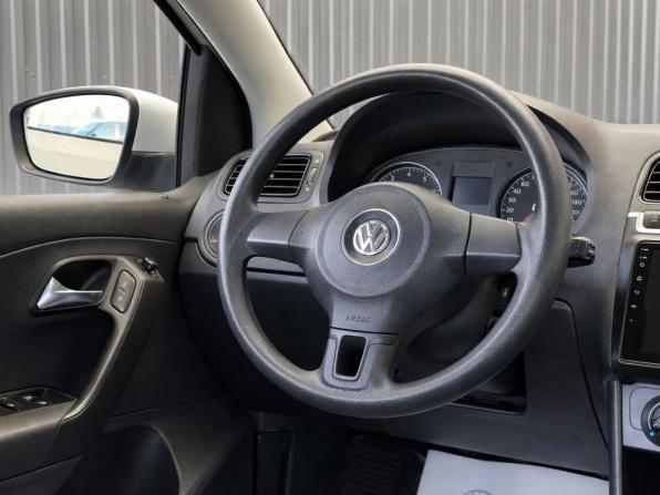 Volkswagen Polo V с пробегом 2011 года, цена 857 000 рублей, 150107 км, седан, Автокод Объявления