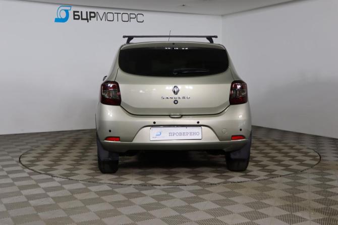 Renault Sandero II Рестайлинг с пробегом 2022 года, цена 1 149 990 рублей, 122311 км, хэтчбек, Автокод Объявления