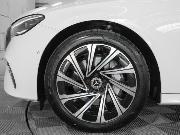 Новый Mercedes-Benz E-Класс VI (W214 S214) 2025 года, цена 10 573 000 рублей, седан, Автокод Объявления
