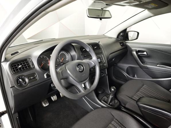 Volkswagen Polo V Рестайлинг с пробегом 2018 года, цена 1 120 000 рублей, 98154 км, седан, Автокод Объявления