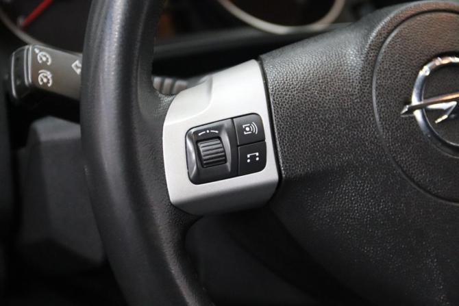 Opel Zafira B Рестайлинг с пробегом 2013 года, цена 755 550 рублей, 178188 км, минивэн, Автокод Объявления