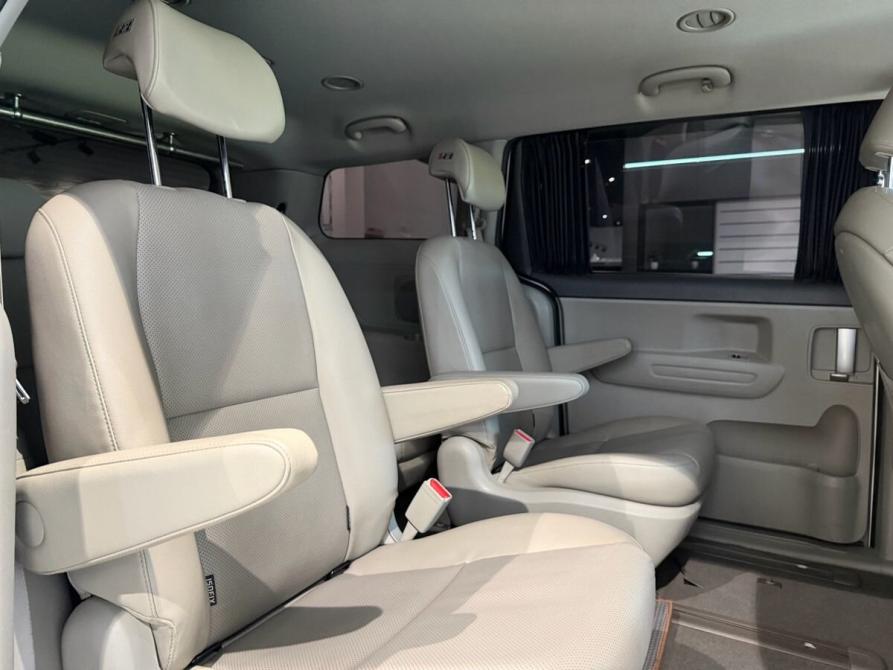 Kia Carnival III Москва  - изображение 11