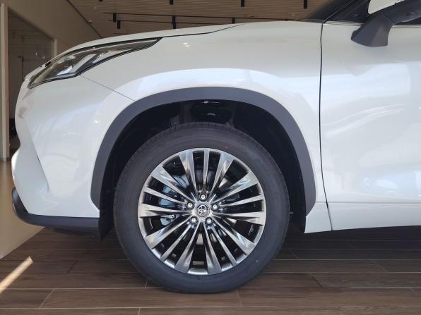 Toyota Highlander IV (XU70) с пробегом 2025 года, цена 5 450 000 рублей, 35 км, внедорожник, Автокод Объявления