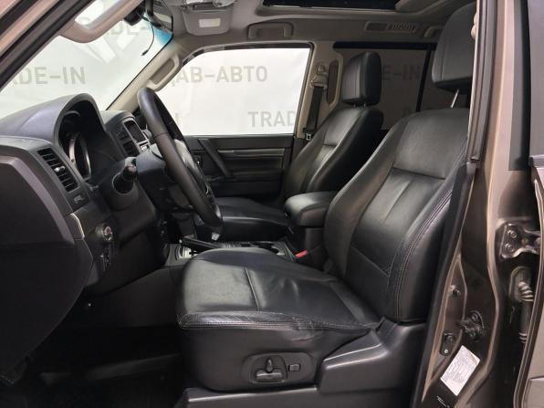 Mitsubishi Pajero IV Рестайлинг 1 с пробегом 2011 года, цена 1 899 000 рублей, 261000 км, внедорожник, Автокод Объявления