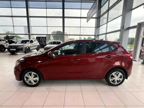 Kia Rio III Рестайлинг с пробегом 2017 года, цена 895 000 рублей, 90293 км, хэтчбек, Автокод Объявления