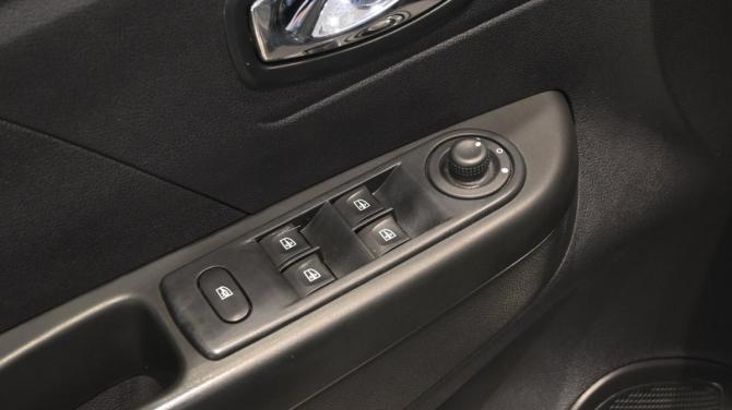 Renault Kaptur I с пробегом 2018 года, цена 1 280 000 рублей, 118000 км, внедорожник, Автокод Объявления