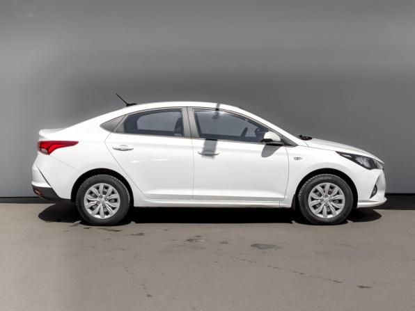 Hyundai Solaris II Рестайлинг с пробегом 2022 года, цена 1 820 000 рублей, 83879 км, седан, Автокод Объявления