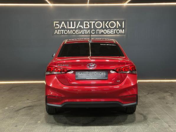 Hyundai Solaris II с пробегом 2018 года, цена 1 399 000 рублей, 122359 км, седан, Автокод Объявления