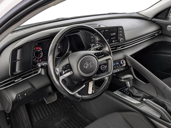 Hyundai Elantra VII (CN7) с пробегом 2021 года, цена 1 860 000 рублей, 117198 км, седан, Автокод Объявления