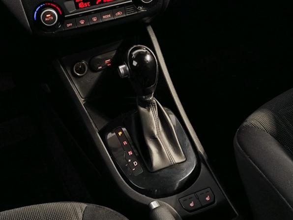 Kia Rio III Рестайлинг с пробегом 2015 года, цена 1 189 000 рублей, 88191 км, седан, Автокод Объявления