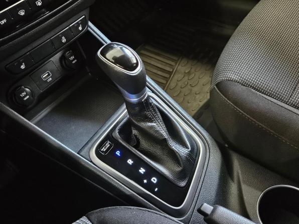 Hyundai Solaris II с пробегом 2019 года, цена 1 240 000 рублей, 130448 км, седан, Автокод Объявления