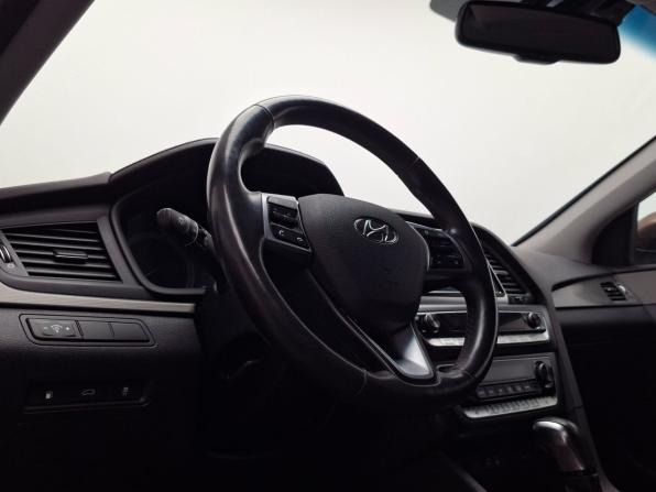 Hyundai Sonata VII (LF) Рестайлинг с пробегом 2019 года, цена 1 750 000 рублей, 90393 км, седан, Автокод Объявления