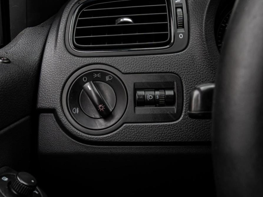 Volkswagen Polo V Рестайлинг Краснодар  - изображение 16
