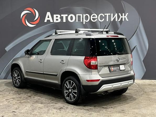 Skoda Yeti I Рестайлинг с пробегом 2017 года, цена 1 415 000 рублей, 164297 км, внедорожник, Автокод Объявления