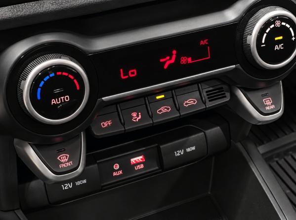 Kia Rio IV Рестайлинг с пробегом 2020 года, цена 1 579 000 рублей, 98000 км, хэтчбек, Автокод Объявления