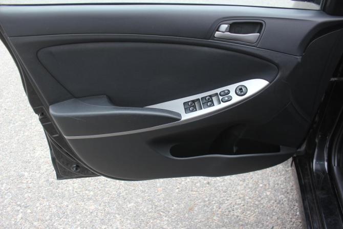 Hyundai Solaris I Рестайлинг с пробегом 2014 года, цена 827 000 рублей, 238187 км, седан, Автокод Объявления