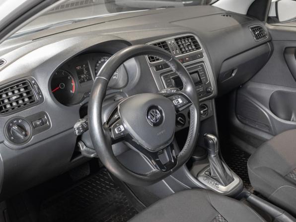 Volkswagen Polo V Рестайлинг с пробегом 2020 года, цена 1 421 300 рублей, 86415 км, седан, Автокод Объявления