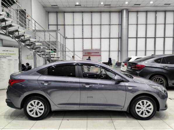 Hyundai Solaris II Рестайлинг с пробегом 2021 года, цена 1 299 000 рублей, 124605 км, седан, Автокод Объявления