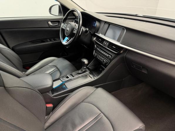 Kia Optima IV Рестайлинг с пробегом 2019 года, цена 1 887 000 рублей, 140891 км, седан, Автокод Объявления