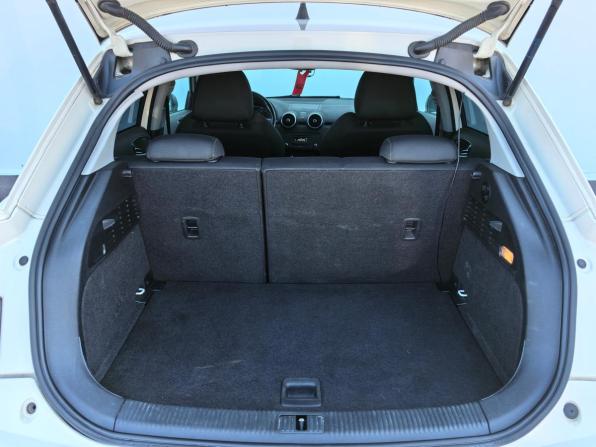 Audi A1 I (8X) с пробегом 2014 года, цена 850 000 рублей, 185997 км, хэтчбек, Автокод Объявления